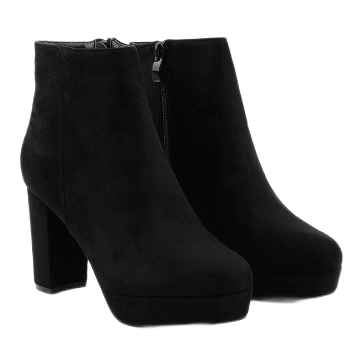 Bottines noires sur le post Neadarea 2