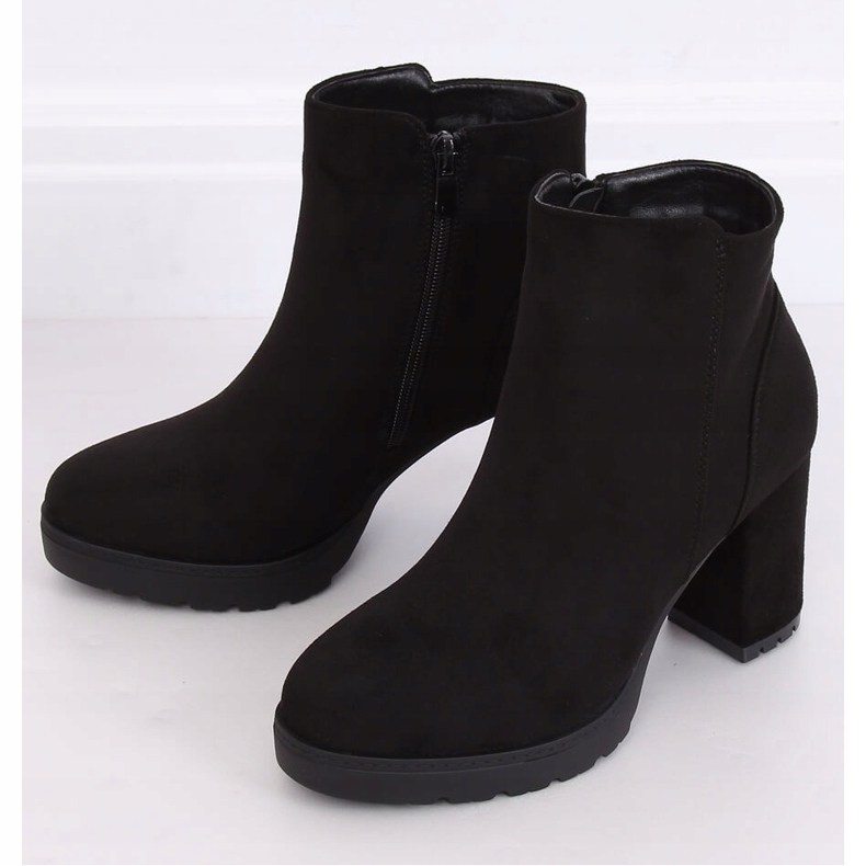 Bottes noires sur le protecteur noir 4144 Noir le noir 2