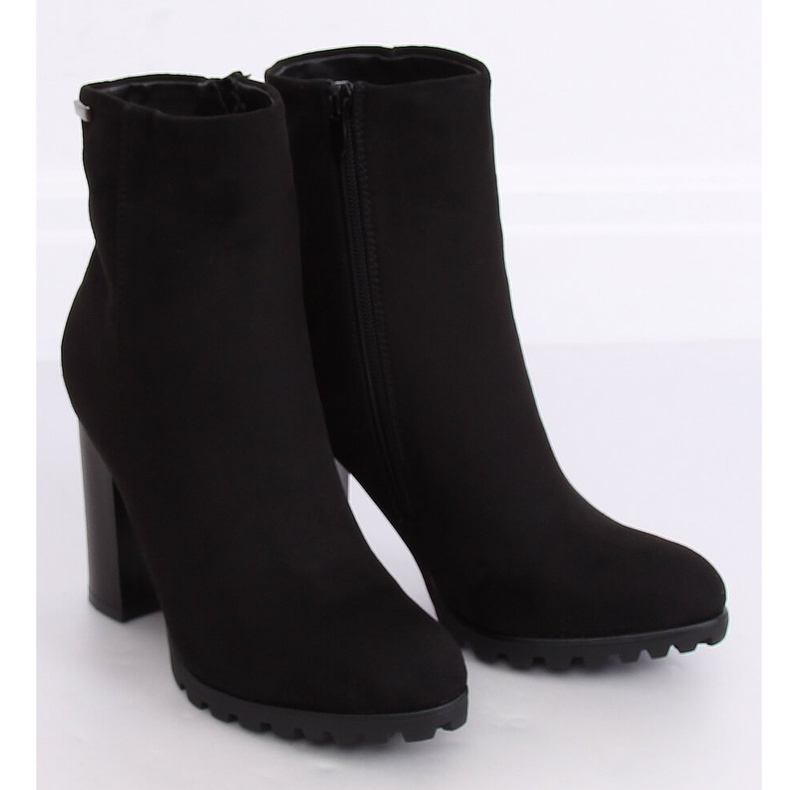Bottes sur un talon stable noir 5247 Noir 2