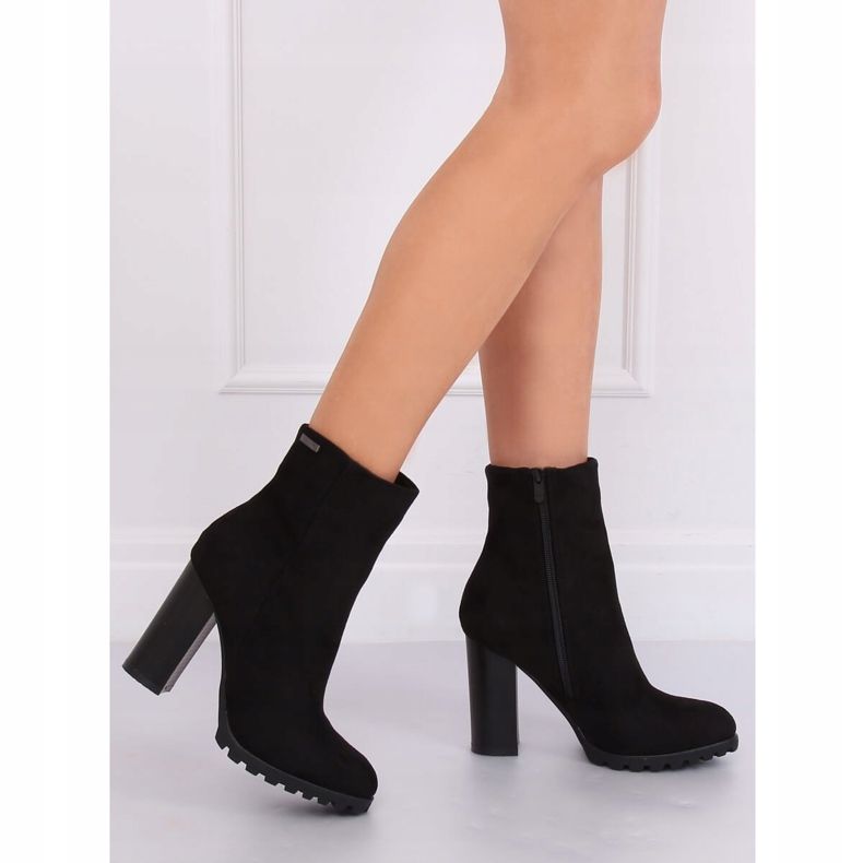 Bottes sur un talon stable noir 5247 Noir 1