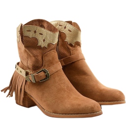 Bottines générationnelles en daim marron sur le poteau brun 3