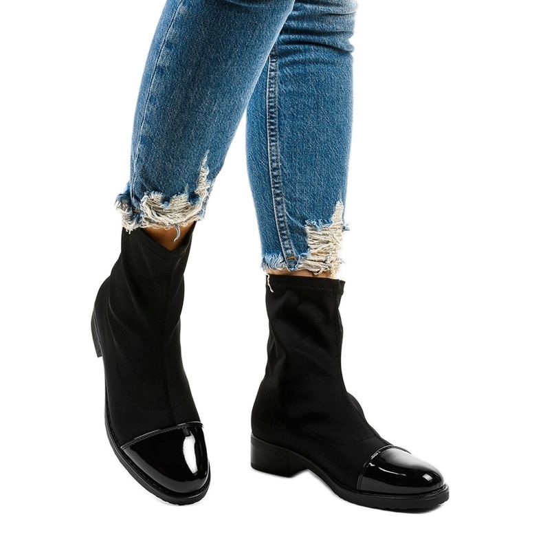 Bottines plates noires NC780 1