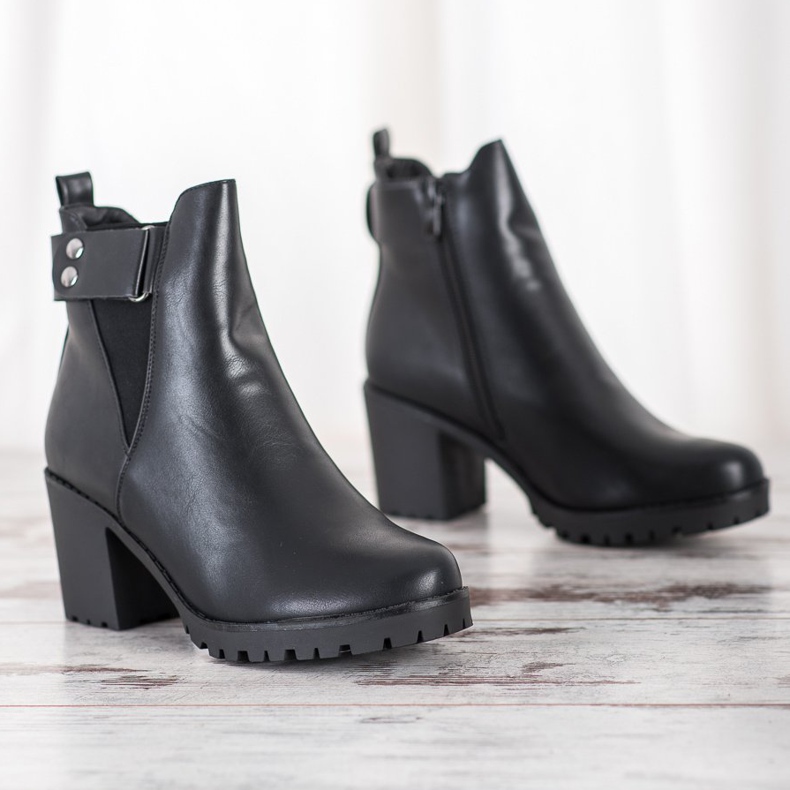 Weide Bottes confortables sur un poteau noir 1