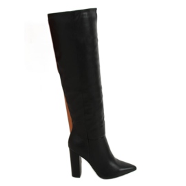 Sur-bottes sur le poteau noir RB42P Noir 2