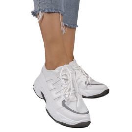 Chaussures de sport à la mode blanches BH-001 1