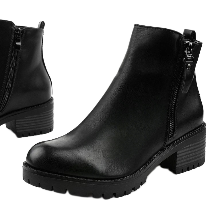 Bottes Melba isolées plates noires le noir 1