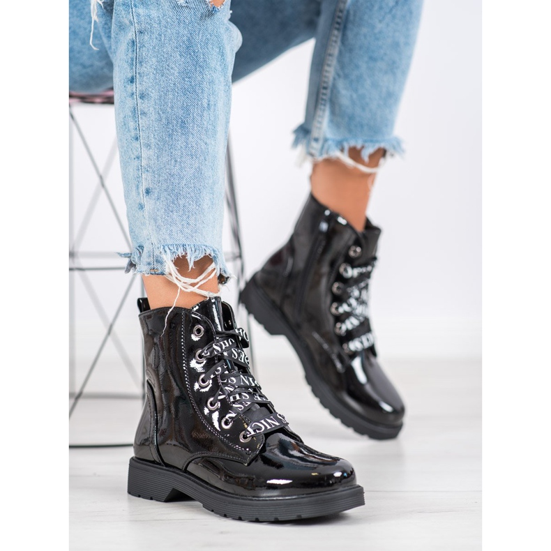 Ouvriers laqués VINCEZA le noir 2 Ouvriers laqués VINCEZA le noir 2