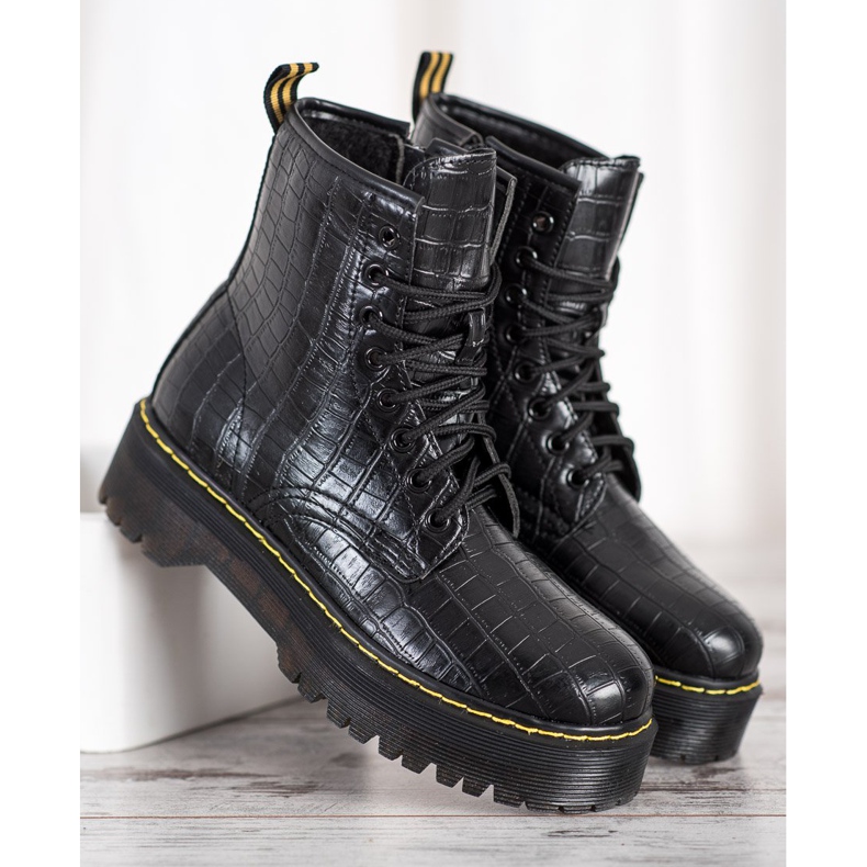 Seastar Travailleurs sur la plate-forme noir 1