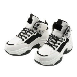 Baskets Cirisesis blanches le noir 2