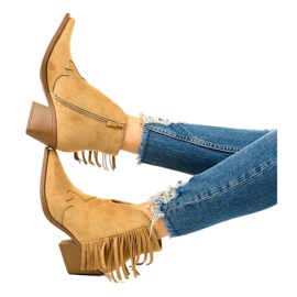Bottines en daim beige de Joesler cowboy boots 3