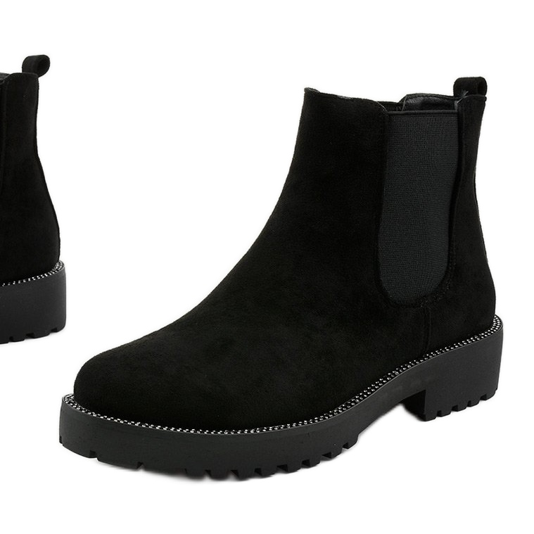 Bottines plates en daim noir par Nahneva le noir 1