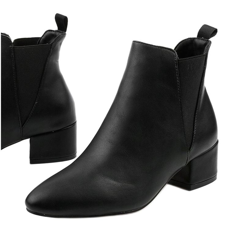 Bottines noires avec un élastique Lucency 1