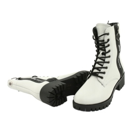 M.Daszyński Travailleurs du bois gris Daszyński MR1813-31 noir 3