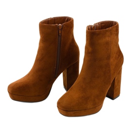 Bottines en daim marron sur le post Skye brun 3