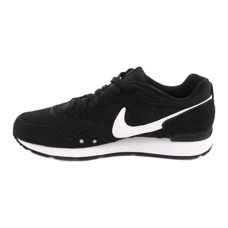 Chaussures Nike Venture Runner W CK2948-001 blanc noir 1