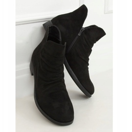 Boots avec une coupe en daim noir ST-21 Black 1
