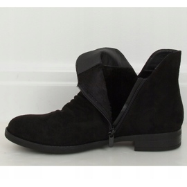 Boots avec une coupe en daim noir ST-21 Black le noir 4