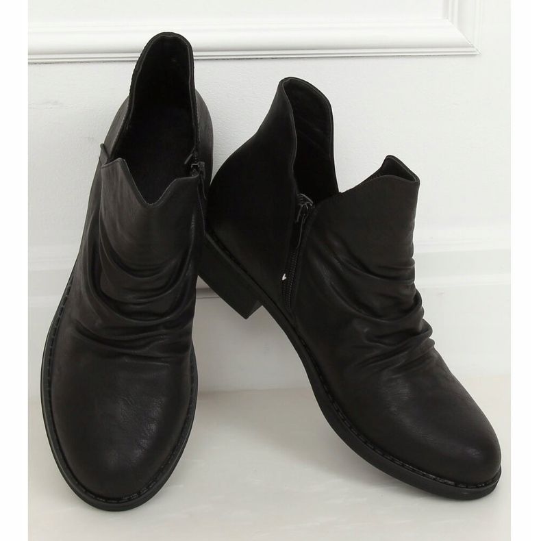 Bottes noires avec une face découpée noir ST-22P Noir 1