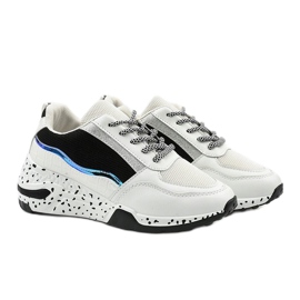 Baskets de sport blanches avec inserts noirs C-3151 le noir 3