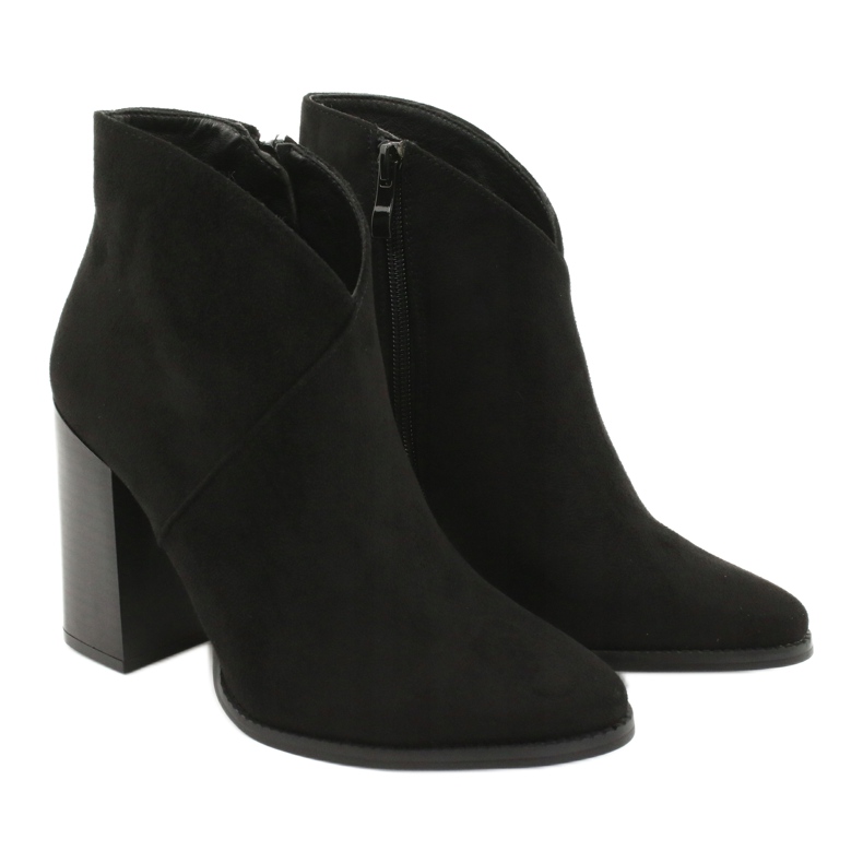 Filippo Bottes sur le poteau Noir DBT1575 4