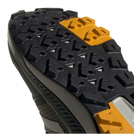 Chaussures Adidas Terrex Trailmaker Mid Cold.Rdy M FV6887 le noir multicolore 1