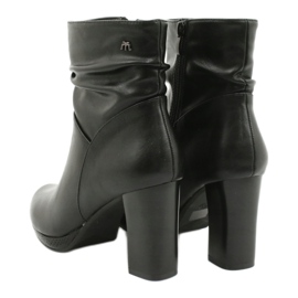 M.Daszyński Bottes noires sur le poste de Daszyński AF125-7 3