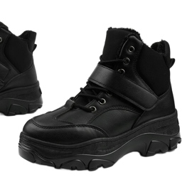 Baskets de sport à la mode noires en éco-cuir Soulsille le noir 1