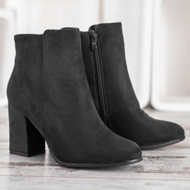 SHELOVET Bottines noires sur un poteau 2