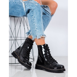 Small Swan Ouvriers laqués noir 1