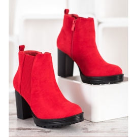 Small Swan Bottes sur la plate-forme rouge 2