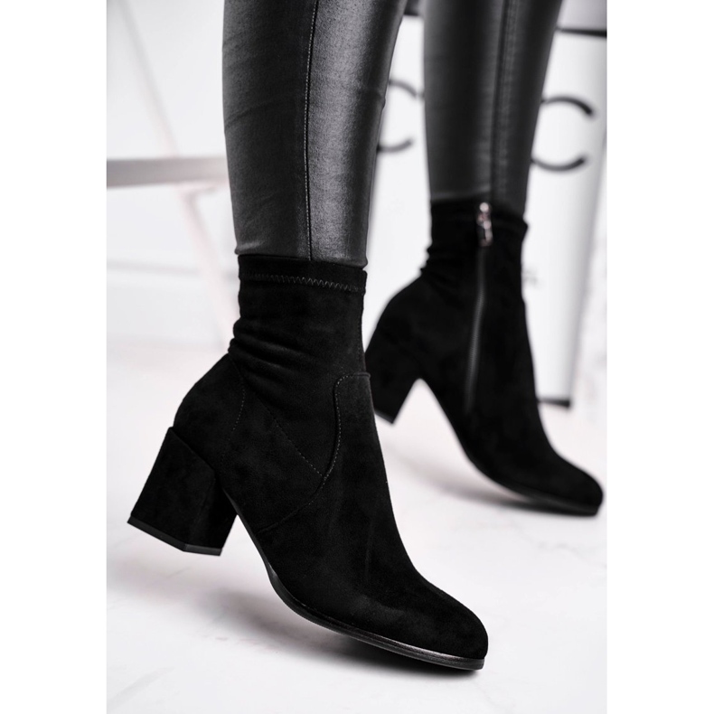 Bottines Merducio en Daim Noir Femme 2