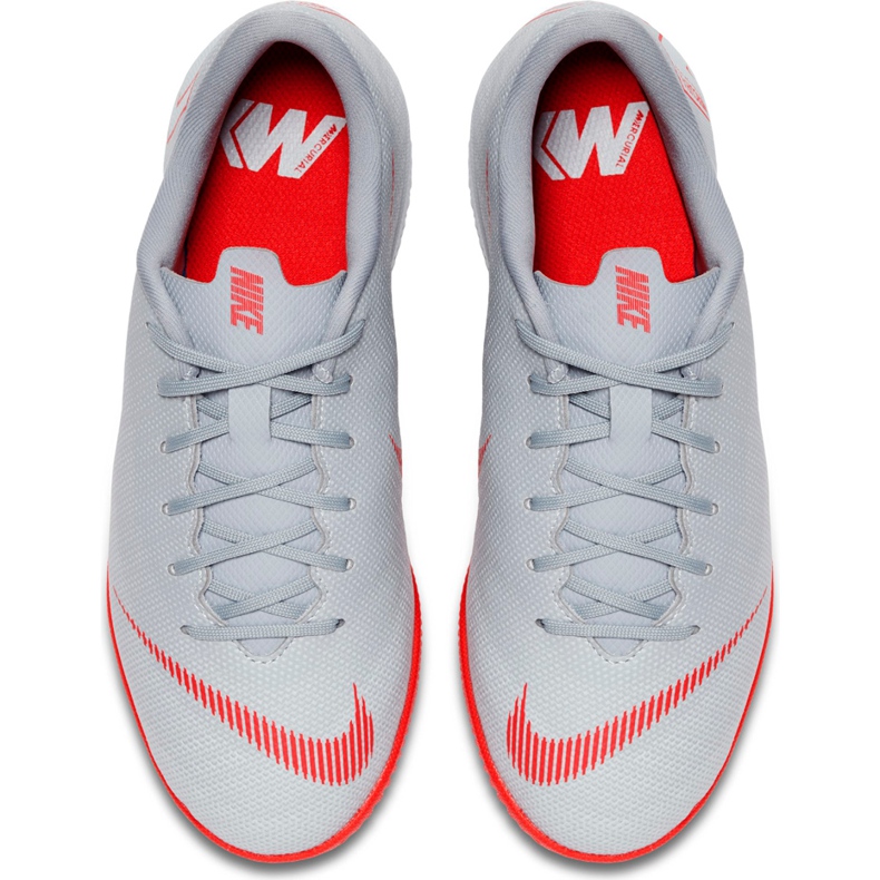 Chaussures de football Nike Mercurial Vapor X 12 Academy Ic Jr AJ3101 060 blanche gris 1