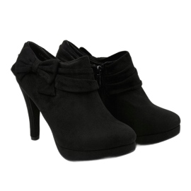 Bottes noires sur un talon haut avec un élastique Fharvix le noir 3