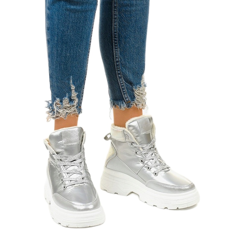 Baskets isolées argentées Heiden 1