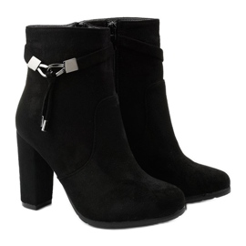 Bottines en daim noir sur le poteau de Sherbrooke le noir 3