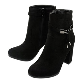 Bottines en daim noir sur le poteau de Sherbrooke le noir 2