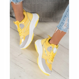 Ideal Shoes Baskets à plateforme décontractées jaune 1