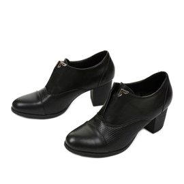 Bottines noires sur le poste des chaussures Silentleaf le noir 2