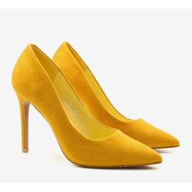 Escarpins classiques jaunes en daim Hyirnar 2