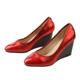 Escarpins rouges sur le talon compensé Bluehorn 2
