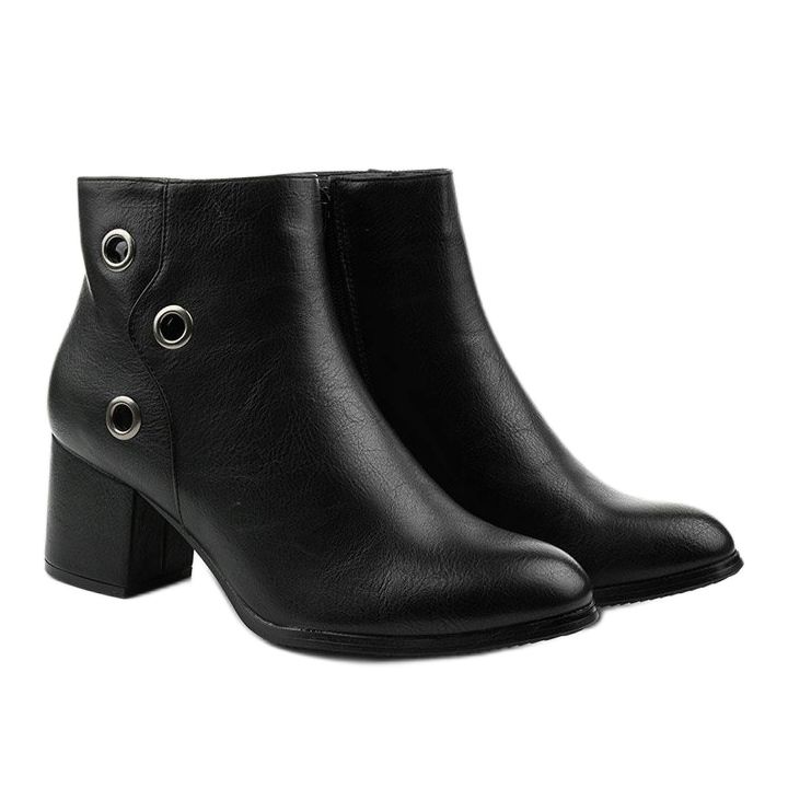 Bottes noires sur le poste d'éco-cuir A8163 le noir 2