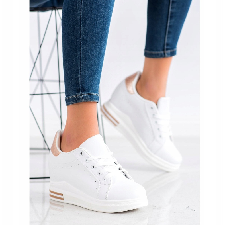 SHELOVET Chaussures de sport sur un coin blanche d'or 2 SHELOVET Chaussures de sport sur un coin blanche d'or 2