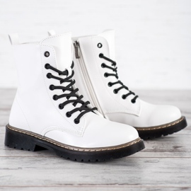 Small Swan Bottes blanches le noir 4