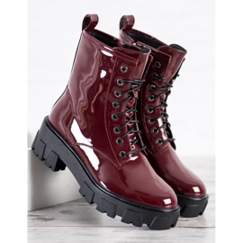 Goodin Ouvriers laqués rouge 2 Goodin Ouvriers laqués rouge 2