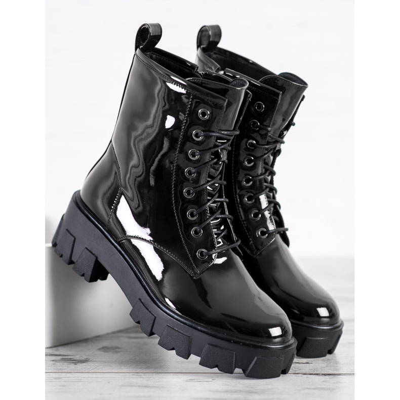 Goodin Ouvriers laqués le noir 2