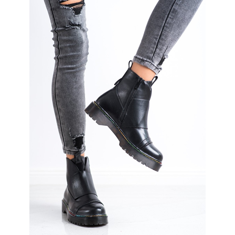 Bella Paris Travailleurs noirs sur la plate-forme le noir 1 Bella Paris Travailleurs noirs sur la plate-forme le noir 1