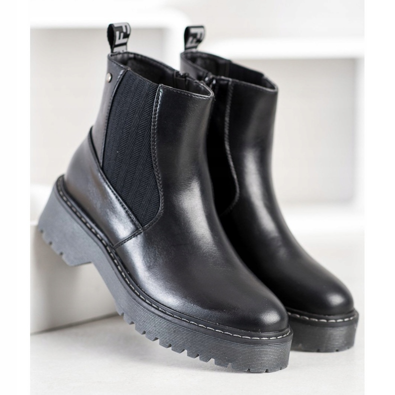 J. Star Bottes sur la plate-forme le noir 1