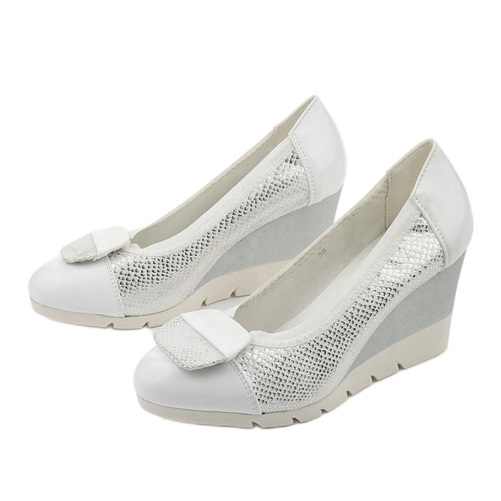 Escarpins argentés sur le talon compensé Downreaver 2