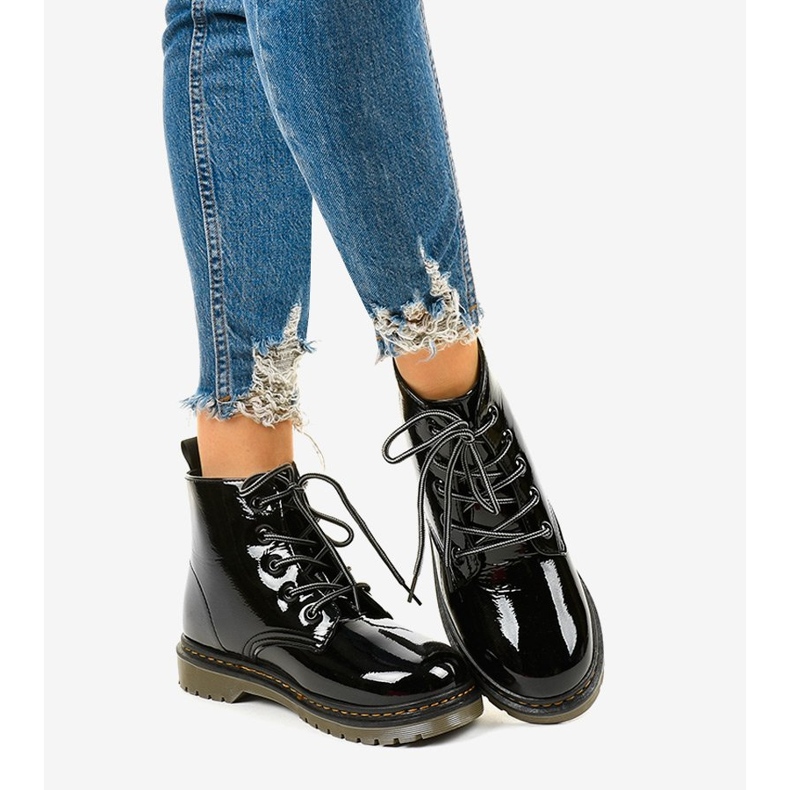Bottines en cuir verni noir TL143-1 1