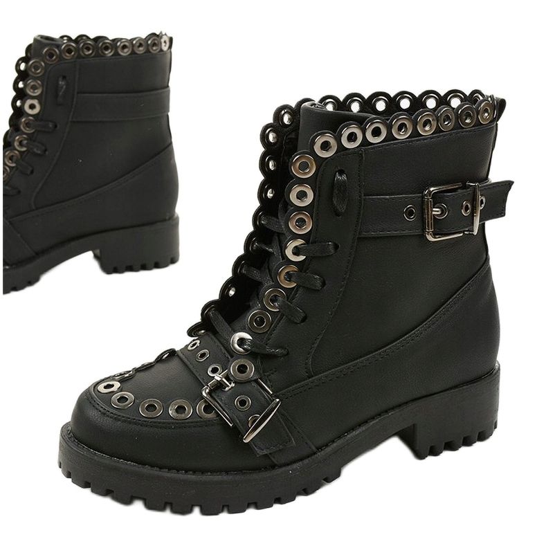 Bottes isolées noires avec une boucle 1370-1 le noir 1